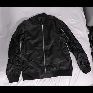 Men’s black Bomber jacket